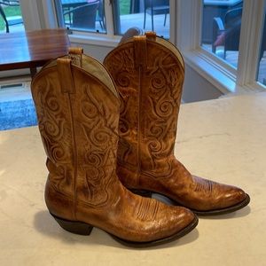 Hand crafted Sanders cowboy boots